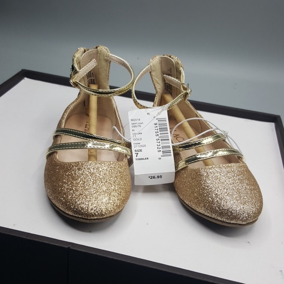 Place kids shoes - Picture 1 of 4